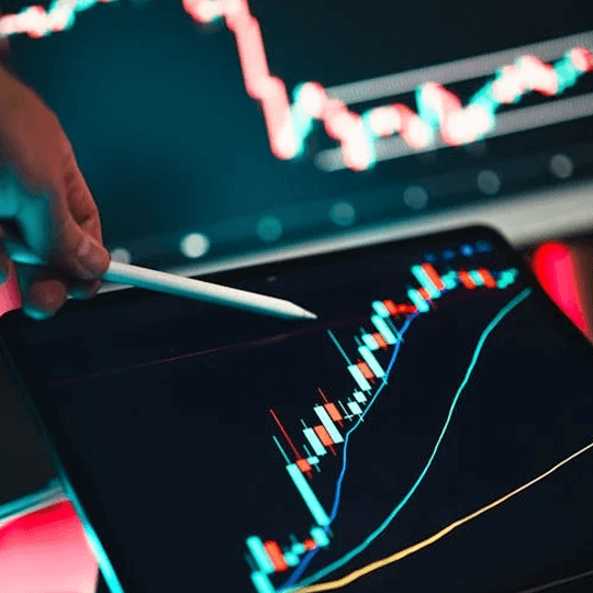 Senvix فريق خبراء الاستثمار في العملات الرقمية